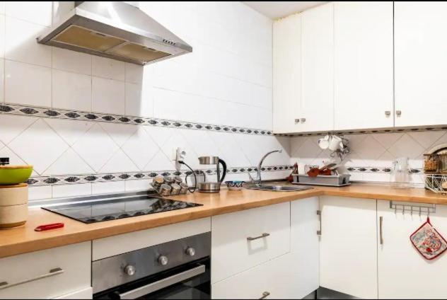 Acogedora Habitacion En Apartamento Compartido Amplio Y Centrico Granada Ngoại thất bức ảnh